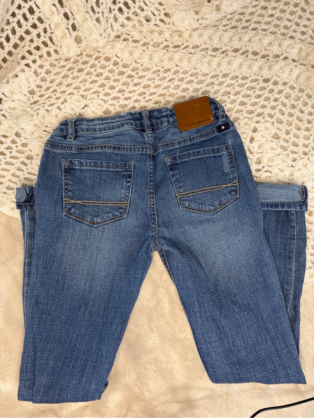 Lucky Brand Straight Leg Jeans in Medium Blue Wash